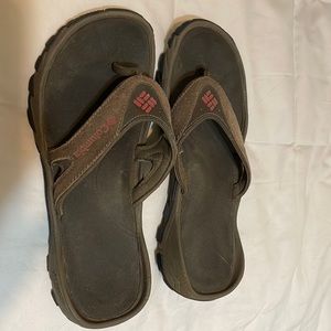 Mens Columbia flip flops.